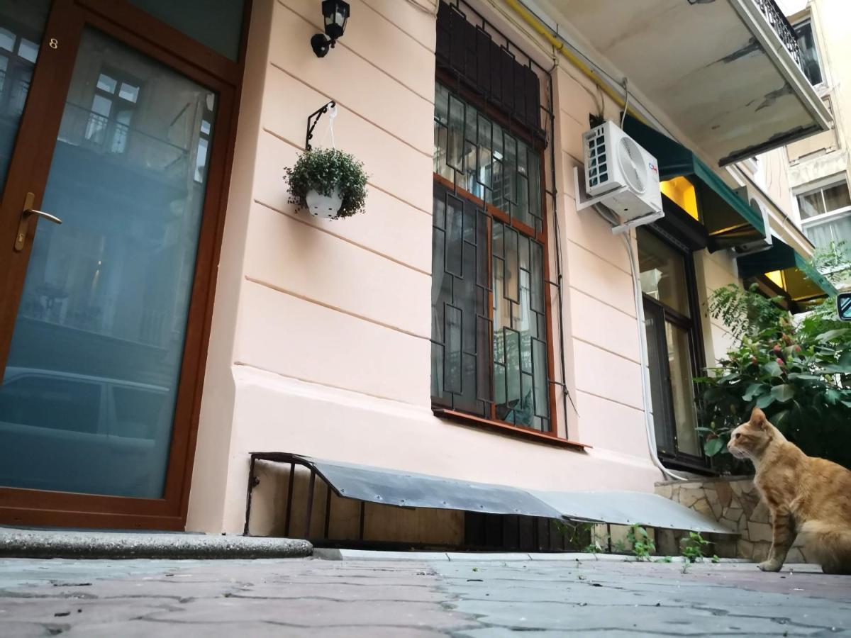 Затишні Апартаменти, Вулиця Дерибасівська, 13 Odessa Eksteriør billede